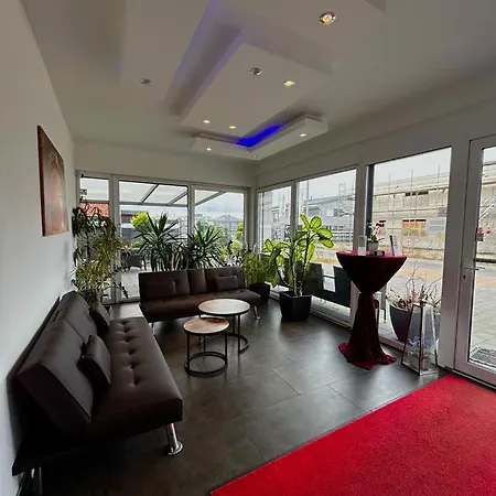 Ayhan 3* Burgdorf (Hannover)