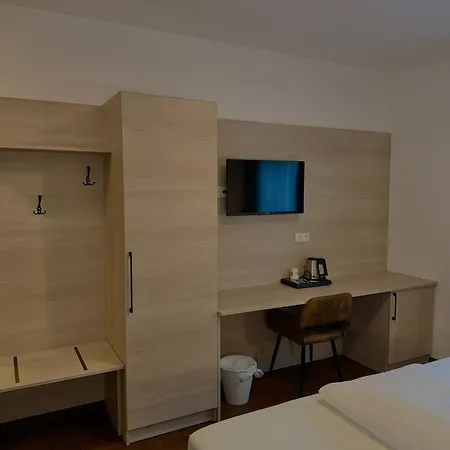 Restaurant Ayhan Hotel 3*