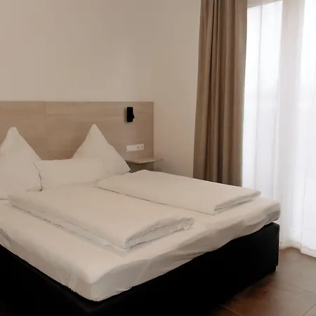 Ayhan Hotel